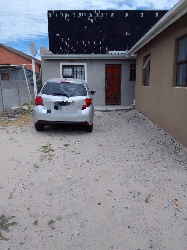 2 Bedroom Property for Sale in Ilitha Park Western Cape